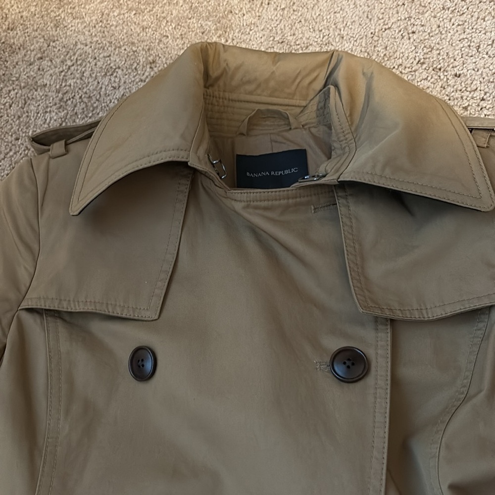 Banana Republic Trench Coat - Picture 4 of 11